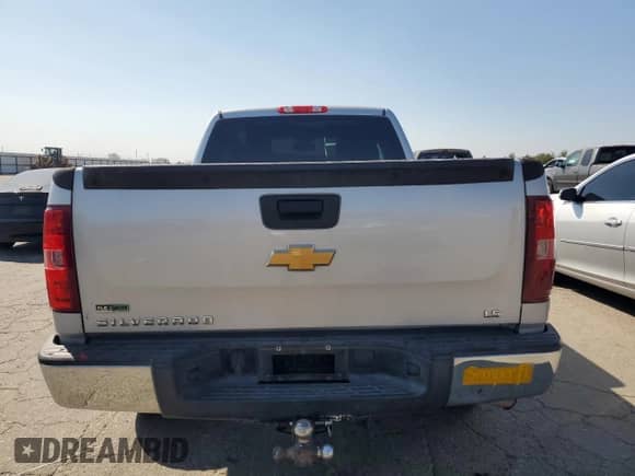 2012 Chevrolet Silverado 1500 LS z VIN 1GCRCREA3CZ157610, wystawiony jako Copart lot #80757935 z przebiegiem 148 795 mil mil oraz Szkoda całkowita • Salvage title. Historia ofert i sprzedaży dostępna na DreamBid. Obrazek 6.