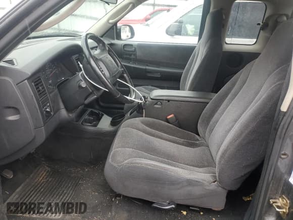 ✅ 2003 Dodge Dakota SLT • VIN: 1D7HL42N53S190029 • Lot: 67090505. Wystawiony na Copart z przebiegiem 129 629 mil. Bezpłatny archiwum sprzedaży aukcyjnych z USA i szczegółowy raport historii pojazdu na DreamBid. Zdjęcie 7.