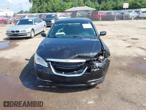 ✅ 2013 Chrysler 200 Touring • VIN: 1C3CCBBB5DN721720 • Лот: 42984236. Опубликован ранее на IAAI с пробегом 147 244 миль. Бесплатный доступ к архиву аукционных продаж из США и подробный отчёт об истории автомобиля на DreamBid. Изображение 12.