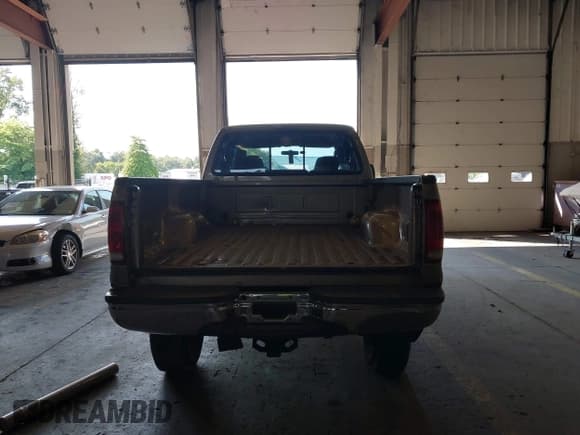 ✅ 2004 Ford F-350 XL • VIN: 1FTSW31P94EA91024 • Lot: 43226286. Wystawiony na IAAI z przebiegiem Nie podano. Bezpłatny archiwum sprzedaży aukcyjnych z USA i szczegółowy raport historii pojazdu na DreamBid. Zdjęcie 16.