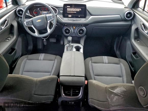 ✅ 2025 Chevrolet Blazer LT • VIN: 3GNKBCR43SS267338 • Lot: 96104605. Listed on Copart with 7,940 mi. Free auction sales archive from the USA and detailed vehicle history report at DreamBid. Image 8.