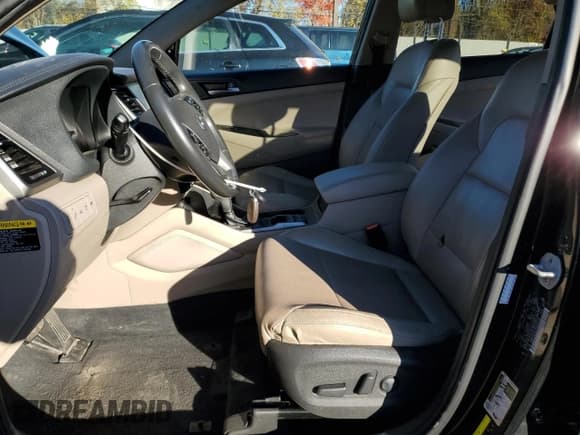 ✅ 2017 Hyundai Tucson Sport • VIN: KM8J3CA21HU294120 • Лот: 90997085. Опубликован ранее на Copart с пробегом 179 102 миль. Бесплатный доступ к архиву аукционных продаж из США и подробный отчёт об истории автомобиля на DreamBid. Изображение 7.