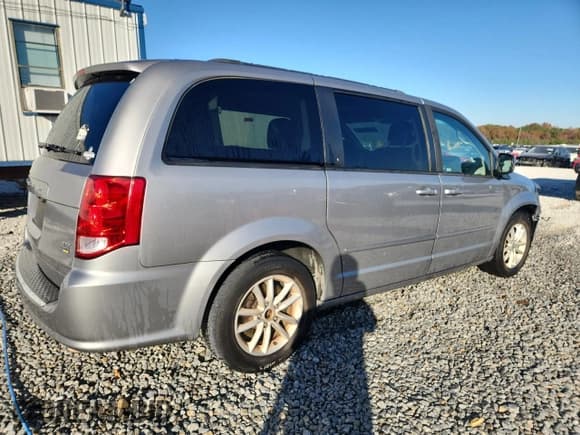 ✅ 2015 Dodge Grand Caravan SXT • VIN: 2C4RDGCG5FR744740 • Lot: 92726695. Listed on Copart with 146,004 mi. Free auction sales archive from the USA and detailed vehicle history report at DreamBid. Image 3.