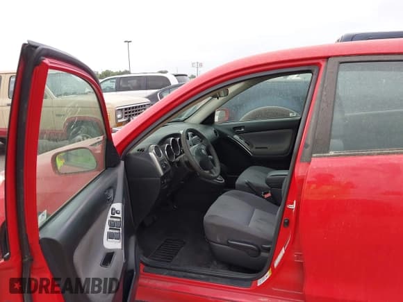 ✅ 2006 Toyota Matrix STD • VIN: 2T1LR30E36C560299 • Lot: 43052957. Wystawiony na IAAI z przebiegiem 299 999 mil. Bezpłatny archiwum sprzedaży aukcyjnych z USA i szczegółowy raport historii pojazdu na DreamBid. Zdjęcie 5.