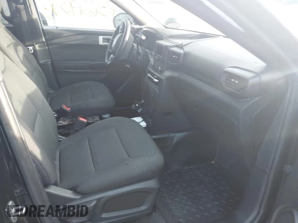 ✅ 2022 Ford Police Interceptor Utility • VIN: 1FM5K8AB0NGA27210 • Lot: 43629043. Listed on IAAI with 41,249 mi. Free auction sales archive from the USA and detailed vehicle history report at DreamBid. Image 5.