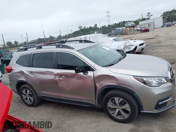 ✅ 2020 Subaru Ascent Premium • VIN: 4S4WMAFD0L3412254 • Lot: 43567793. Listed on IAAI with 70,131 mi. Free auction sales archive from the USA and detailed vehicle history report at DreamBid. Image 13.