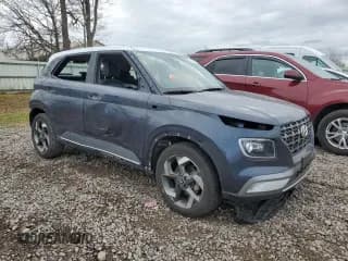 ✅ 2022 Hyundai Venue SEL • VIN: KMHRC8A34NU200431 • Lot: 78875434. Wystawiony na Copart z przebiegiem 3 557 mil. Bezpłatny archiwum sprzedaży aukcyjnych z USA i szczegółowy raport historii pojazdu na DreamBid. Zdjęcie 4.
