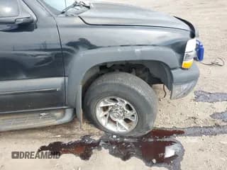 ✅ 2001 Chevrolet Suburban LT • VIN: 3GNGK26U21G248043 • Lot: 41995982. Wystawiony na IAAI z przebiegiem 193 898 mil. Bezpłatny archiwum sprzedaży aukcyjnych z USA i szczegółowy raport historii pojazdu na DreamBid. Zdjęcie 6.