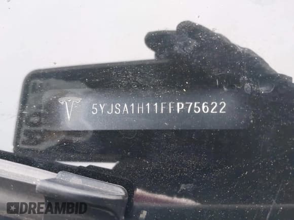 ✅ 2015 Tesla Model S 85 • VIN: 5YJSA1H11FFP75622 • Лот: 43787848. Опубликован ранее на IAAI с пробегом 130 809 миль. Бесплатный доступ к архиву аукционных продаж из США и подробный отчёт об истории автомобиля на DreamBid. Изображение 9.