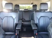 ✅ 2018 Ford Expedition Platinum • VIN: 1FMJU1MT1JEA22530 • Lot: 87279605. Wystawiony na Copart z przebiegiem 134 805 mil. Bezpłatny archiwum sprzedaży aukcyjnych z USA i szczegółowy raport historii pojazdu na DreamBid. Zdjęcie 10.