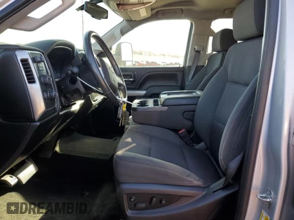 ✅ 2015 Chevrolet Silverado 2500HD LT • VIN: 1GC2KVE83FZ100421 • Лот: 48493505. Опубликован ранее на Copart с пробегом 91 181 миль. Бесплатный доступ к архиву аукционных продаж из США и подробный отчёт об истории автомобиля на DreamBid. Изображение 7.