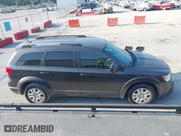 ✅ 2019 Dodge Journey SE • VIN: 3C4PDCBB5KT746730 • Lot: 42922945. Wystawiony na IAAI z przebiegiem 122 403 mil. Bezpłatny archiwum sprzedaży aukcyjnych z USA i szczegółowy raport historii pojazdu na DreamBid. Zdjęcie 13.