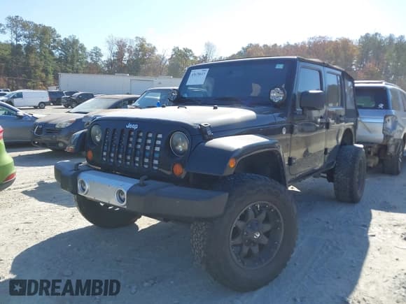 ✅ 2008 Jeep Wrangler Unlimited Sahara • VIN: 1J4GA59138L505040 • Лот: 43678613. Опубликован ранее на IAAI с пробегом 228 210 миль. Бесплатный доступ к архиву аукционных продаж из США и подробный отчёт об истории автомобиля на DreamBid. Изображение 17.