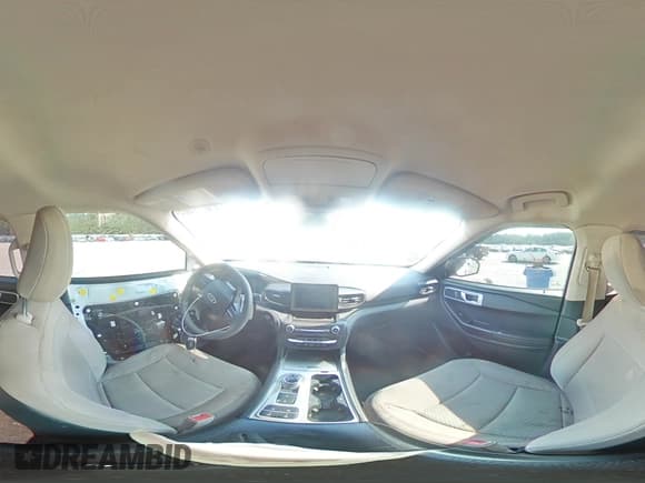 ✅ 2020 Ford Explorer • VIN: 1FMSK7BH6LGC21172 • Lot: 71667005. Wystawiony na Copart z przebiegiem 115 318 mil. Bezpłatny archiwum sprzedaży aukcyjnych z USA i szczegółowy raport historii pojazdu na DreamBid. Zdjęcie 16.