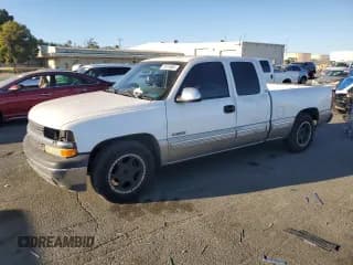 ✅ 2002 Chevrolet Silverado 1500 LS • VIN: 2GCEC19V921383848 • Лот: 74516884. Опубликован ранее на Copart с пробегом 185 157 миль. Бесплатный доступ к архиву аукционных продаж из США и подробный отчёт об истории автомобиля на DreamBid. Изображение 1.
