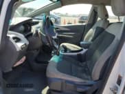 ✅ 2017 Chevrolet Bolt EV LT • VIN: 1G1FW6S01H4146669 • Lot: 69904994. Wystawiony na Copart z przebiegiem 64 552 mil. Bezpłatny archiwum sprzedaży aukcyjnych z USA i szczegółowy raport historii pojazdu na DreamBid. Zdjęcie 7.