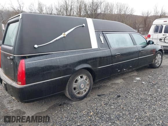 ✅ 2011 Cadillac DTS Professional Funeral Coach • VIN: 1GE8K8C6XBU500701 • Lot: 41856387. Listed on IAAI with Not provided. Free auction sales archive from the USA and detailed vehicle history report at DreamBid. Image 4.