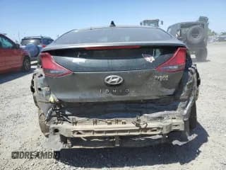 ✅ 2022 Hyundai Ioniq Blue • VIN: KMHC65LC7NU274788 • Lot: 61217164. Wystawiony na Copart z przebiegiem 75 317 mil. Bezpłatny archiwum sprzedaży aukcyjnych z USA i szczegółowy raport historii pojazdu na DreamBid. Zdjęcie 6.