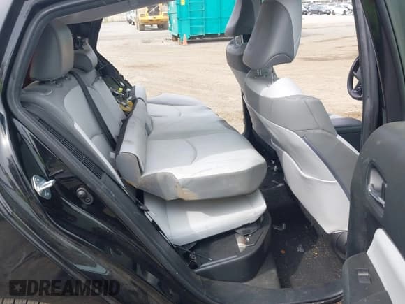 ✅ 2021 Toyota Prius LE • VIN: JTDKAMFP0M3179016 • Lot: 42204095. Listed on IAAI with 34,691 mi. Free auction sales archive from the USA and detailed vehicle history report at DreamBid. Image 8.