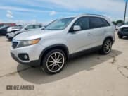 ✅ 2013 Kia Sorento EX • VIN: 5XYKU4A68DG313952 • Lot: 60847025. Listed on Copart with 195,386 mi. Free auction sales archive from the USA and detailed vehicle history report at DreamBid. Image 1.