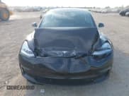 ✅ 2020 Tesla Model 3 Long Range • VIN: 5YJ3E1EB0LF790856 • Lot: 43335611. Wystawiony na IAAI z przebiegiem 140 820 mil. Bezpłatny archiwum sprzedaży aukcyjnych z USA i szczegółowy raport historii pojazdu na DreamBid. Zdjęcie 12.