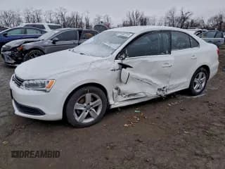 ✅ 2013 Volkswagen Jetta TDI w/Premium/Nav • VIN: 3VWLL7AJXDM286962 • Lot: 95482755. Wystawiony na Copart z przebiegiem 152 491 mil. Bezpłatny archiwum sprzedaży aukcyjnych z USA i szczegółowy raport historii pojazdu na DreamBid. Zdjęcie 1.