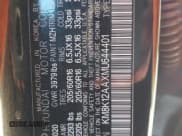 ✅ 2021 Hyundai Kona SE • VIN: KM8K12AAXMU644401 • Lot: 73584023. Wystawiony na Copart z przebiegiem 65 525 mil. Bezpłatny archiwum sprzedaży aukcyjnych z USA i szczegółowy raport historii pojazdu na DreamBid. Zdjęcie 13.