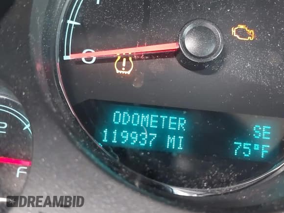 ✅ 2011 Chevrolet Suburban LTZ • VIN: 1GNSKKE38BR169495 • Lot: 43372468. Listed on IAAI with 119,937 mi. Free auction sales archive from the USA and detailed vehicle history report at DreamBid. Image 15.