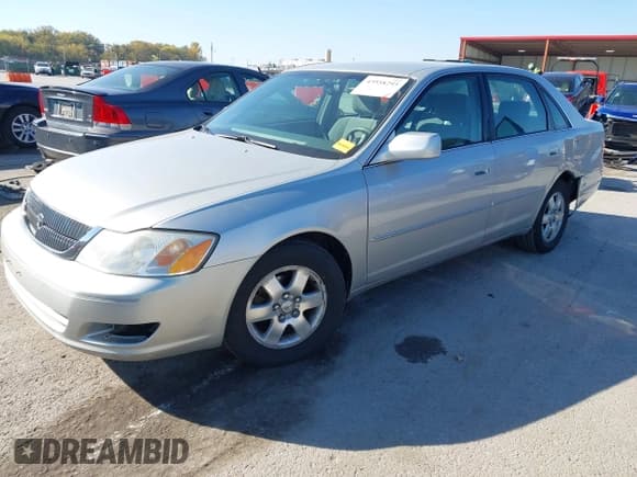 ✅ 2001 Toyota Avalon XLS • VIN: 4T1BF28B11U142954 • Lot: 43558293. Listed on IAAI with 214,620 mi. Free auction sales archive from the USA and detailed vehicle history report at DreamBid. Image 17.