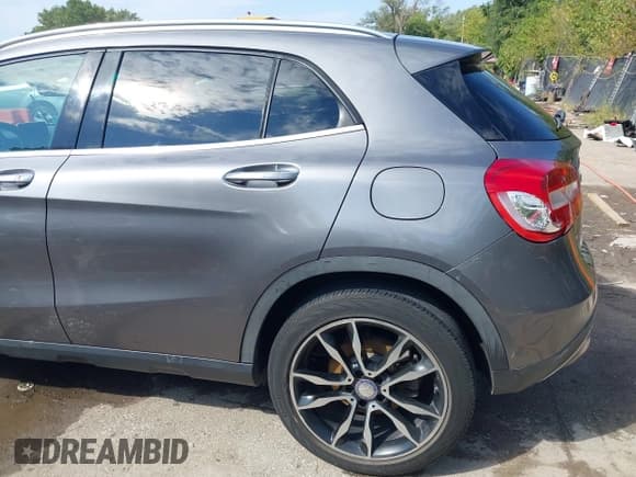 ✅ 2016 Mercedes-Benz GLA 250 • VIN: WDCTG4EB5GJ212465 • Lot: 43213283. Listed on IAAI with 177,941 mi. Free auction sales archive from the USA and detailed vehicle history report at DreamBid. Image 6.