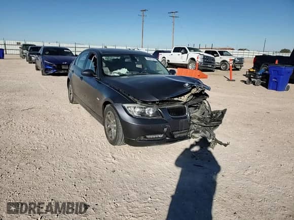 2006 BMW 3 Series 325i z VIN WBAVB13546PT26281, wystawiony jako Copart lot #85391915 z przebiegiem 56 591 mil mil oraz Szkoda całkowita • Salvage title. Historia ofert i sprzedaży dostępna na DreamBid. Obrazek 13.