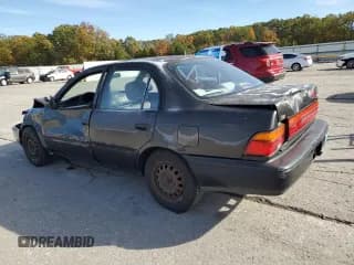 ✅ 1995 Toyota Corolla DX • VIN: JT2AE09B5S0097069 • Lot: 90884165. Wystawiony na Copart z przebiegiem 234 074 mil. Bezpłatny archiwum sprzedaży aukcyjnych z USA i szczegółowy raport historii pojazdu na DreamBid. Zdjęcie 2.