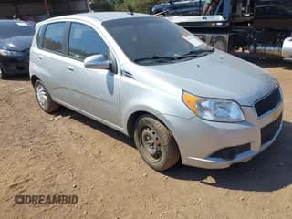 ✅ 2009 Chevrolet Aveo 1LT • VIN: KL1TD66E29B650920 • Lot: 43239677. Wystawiony na IAAI z przebiegiem 182 660 mil. Bezpłatny archiwum sprzedaży aukcyjnych z USA i szczegółowy raport historii pojazdu na DreamBid. Zdjęcie 1.
