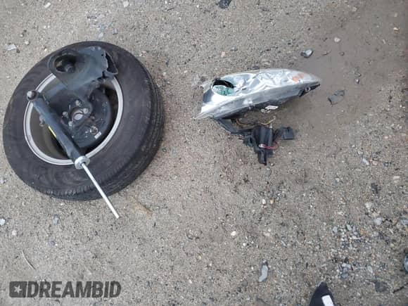 2021 Chevrolet Trax LT z VIN KL7CJLSB3MB328773, wystawiony jako Copart lot #85601425 z przebiegiem 47 541 mil mil oraz Szkoda całkowita • Salvage title. Historia ofert i sprzedaży dostępna na DreamBid. Obrazek 13.