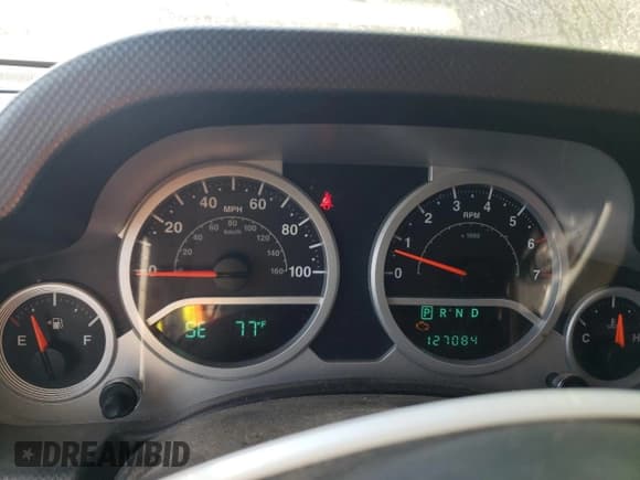 ✅ 2007 Jeep Wrangler Unlimited Rubicon • VIN: 1J4GA69157L162476 • Lot: 56277085. Wystawiony na Copart z przebiegiem 127 084 mil. Bezpłatny archiwum sprzedaży aukcyjnych z USA i szczegółowy raport historii pojazdu na DreamBid. Zdjęcie 9.