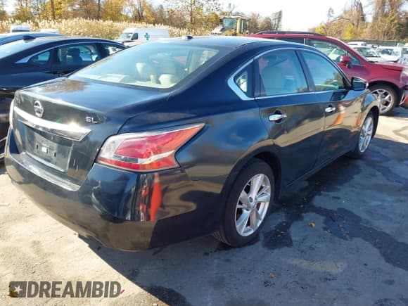 ✅ 2015 Nissan Altima S • VIN: 1N4AL3AP3FN897342 • Lot: 43662675. Listed on IAAI with 107,037 mi. Free auction sales archive from the USA and detailed vehicle history report at DreamBid. Image 4.