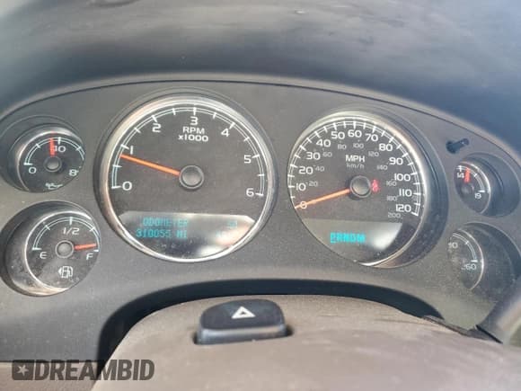 ✅ 2010 GMC Sierra 1500 SLT • VIN: 3GTRCWE08AG287062 • Lot: 45991885. Wystawiony na Copart z przebiegiem 310 055 mil. Bezpłatny archiwum sprzedaży aukcyjnych z USA i szczegółowy raport historii pojazdu na DreamBid. Zdjęcie 9.