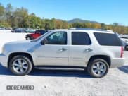✅ 2010 GMC Yukon Denali • VIN: 1GKUKEEF7AR202423 • Lot: 43450619. Listed on IAAI with 220,158 mi. Free auction sales archive from the USA and detailed vehicle history report at DreamBid. Image 15.