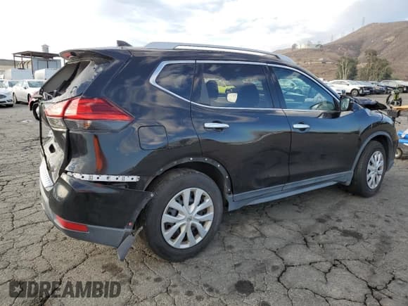 ✅ 2017 Nissan Rogue S • VIN: 5N1AT2MT7HC772190 • Lot: 86247715. Listed on Copart with 247,702 mi. Free auction sales archive from the USA and detailed vehicle history report at DreamBid. Image 3.