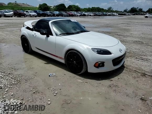 ✅ 2014 Mazda MX-5 Miata Club • VIN: JM1NC2MF1E0236686 • Lot: 65129985. Listed on Copart with 71,415 mi. Free auction sales archive from the USA and detailed vehicle history report at DreamBid. Image 13.
