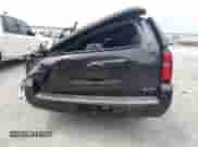 2017 Chevrolet Suburban Premier z VIN 1GNSCJKC7HR123032, wystawiony jako Copart lot #70243104 z przebiegiem Nie podano mil oraz Szkoda całkowita • Salvage title. Historia ofert i sprzedaży dostępna na DreamBid. Obrazek 6.