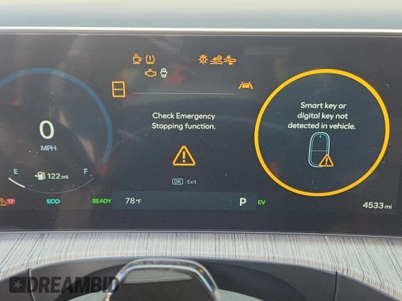 ✅ 2025 Hyundai Santa Fe Calligraphy • VIN: 5NMP5DG11SH051290 • Lot: 84210365. Listed on Copart with 4,533 mi. Free auction sales archive from the USA and detailed vehicle history report at DreamBid. Image 9.