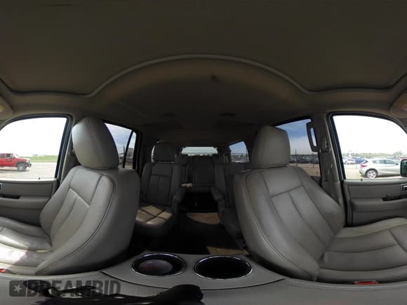 ✅ 2014 Ford Expedition Max Limited • VIN: 1FMJK1K57EEF33644 • Lot: 42145706. Wystawiony na IAAI z przebiegiem 158 631 mil. Bezpłatny archiwum sprzedaży aukcyjnych z USA i szczegółowy raport historii pojazdu na DreamBid. Zdjęcie 18.