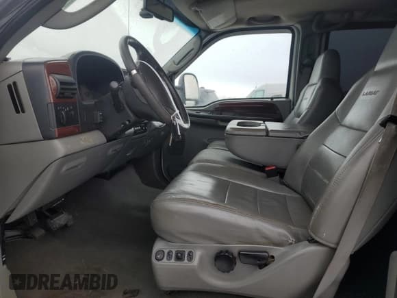 ✅ 2006 Ford F-350 XL • VIN: 1FTWW31P36EA45337 • Lot: 44967645. Wystawiony na Copart z przebiegiem 208 916 mil. Bezpłatny archiwum sprzedaży aukcyjnych z USA i szczegółowy raport historii pojazdu na DreamBid. Zdjęcie 7.