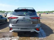 ✅ 2024 Toyota Highlander LE • VIN: 5TDKDRBH2RS568670 • Лот: 42549212. Опубликован ранее на IAAI с пробегом 10 600 миль. Бесплатный доступ к архиву аукционных продаж из США и подробный отчёт об истории автомобиля на DreamBid. Изображение 17.
