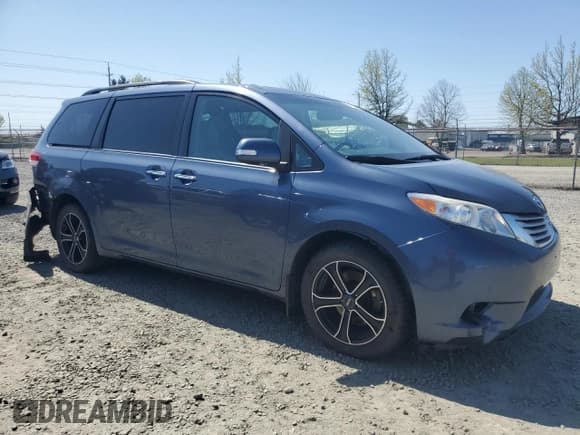 ✅ 2013 Toyota Sienna XLE • VIN: 5TDDK3DC6DS063575 • Lot: 52725185. Listed on Copart with 125,707 mi. Free auction sales archive from the USA and detailed vehicle history report at DreamBid. Image 4.
