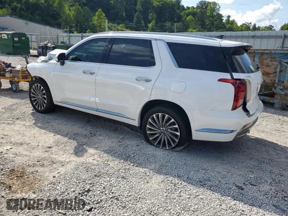 ✅ 2024 Hyundai Palisade Calligraphy • VIN: KM8R7DGE8RU758259 • Лот: 68087365. Опубликован ранее на Copart с пробегом 16 484 миль. Бесплатный доступ к архиву аукционных продаж из США и подробный отчёт об истории автомобиля на DreamBid. Изображение 2.