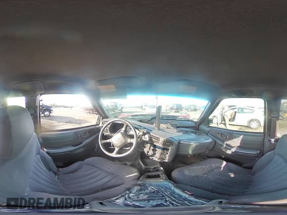 2003 Chevrolet S-10 LS с VIN 1GCDT19X738161613, выставлен на аукционе Copart как лот 76323204 с пробегом Не указан миль и Списание • Salvage title. История ставок и продаж доступна на DreamBid. Изображение 13.