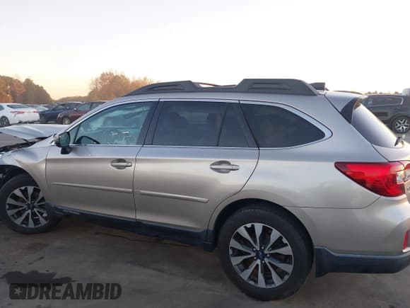 ✅ 2016 Subaru Outback Limited • VIN: 4S4BSENC7G3360101 • Lot: 43722557. Wystawiony na IAAI z przebiegiem 214 983 mil. Bezpłatny archiwum sprzedaży aukcyjnych z USA i szczegółowy raport historii pojazdu na DreamBid. Zdjęcie 14.