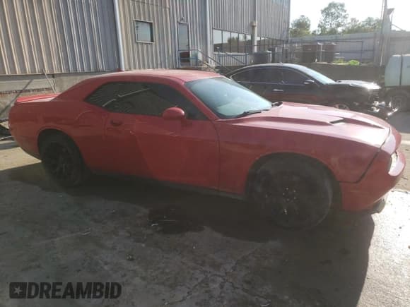✅ 2015 Dodge Challenger SXT Plus • VIN: 2C3CDZBG4FH805363 • Lot: 69331904. Wystawiony na Copart z przebiegiem 175 409 mil. Bezpłatny archiwum sprzedaży aukcyjnych z USA i szczegółowy raport historii pojazdu na DreamBid. Zdjęcie 4.